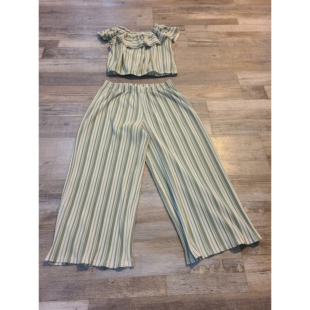 Kensie girl size 12 girls striped crop top with capri wide leg bottoms